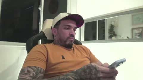 angellatino0 online show from January 3, 2025, 3:16 am