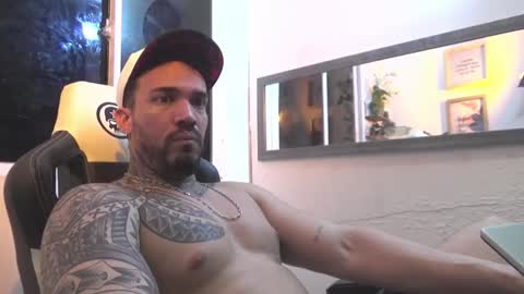 angellatino0 online show from January 4, 2025, 2:56 am