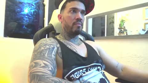 angellatino0 online show from January 9, 2025, 8:13 am