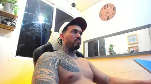 angellatino0 online show from January 14, 2025, 3:11 am