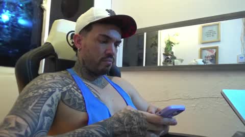 angellatino0 online show from January 25, 2025, 7:28 am