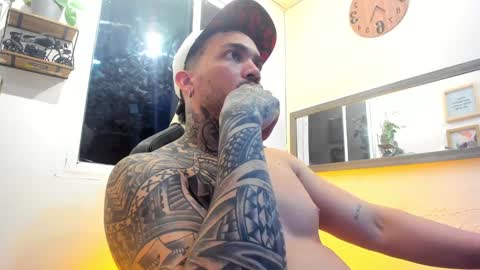 angellatino0 online show from February 2, 2025, 9:51 am