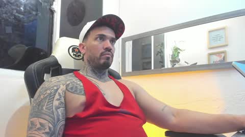 angellatino0 online show from February 7, 2025, 8:22 am