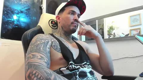 angellatino0 online show from February 9, 2025, 2:17 am