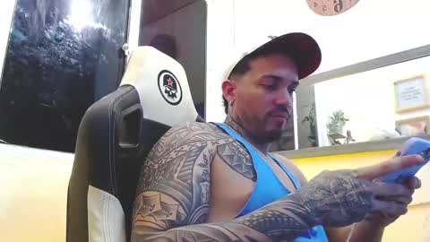 angellatino0 online show from February 19, 2025, 6:55 am