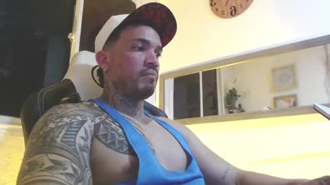 angellatino0 online show from February 25, 2025, 5:19 am