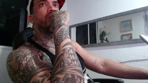 angellatino0 online show from March 12, 2025, 7:35 am