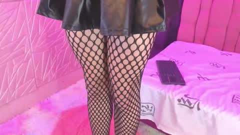 Angellike online show from December 16, 2025, 1:27 pm