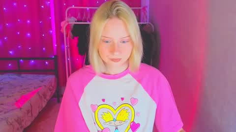 Snapshot of angellisss chatting on February 23, 2026, 10:56 am Cutie online show from February 23, 2026, 10:56 am