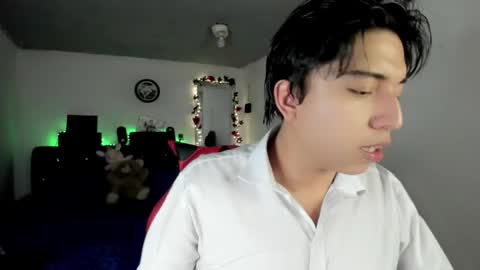 Snapshot of angellonfire chatting on March 26, 2026, 11:10 pm Angel online show from March 26, 2026, 11:10 pm