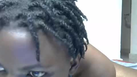 angellqueen2 online show from June 6, 2026, 8:08 am