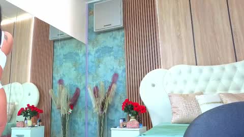 angellys online show from May 5, 2026, 9:06 am
