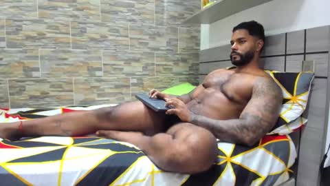angelo_evans33 online show from February 21, 2025, 2:28 am