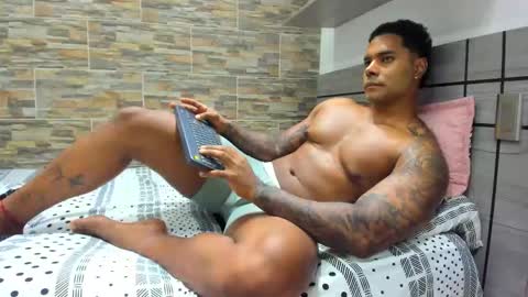angelo_evans33 online show from September 9, 2025, 1:05 am