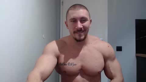  ------- SEX SHOW WITH GUYS AND GIRLS  MUSCLE SHOW online show from December 3, 2024, 12:49 pm
