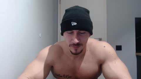  ------- SEX SHOW WITH GUYS AND GIRLS  MUSCLE SHOW online show from February 1, 2025, 4:44 pm