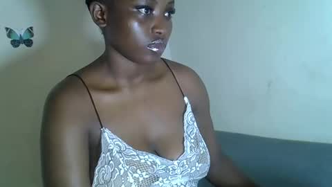 angelofsweetness online show from December 17, 2025, 6:58 pm