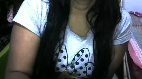 angelpriya555 online show from December 18, 2024, 5:42 pm