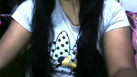 angelpriya555 online show from December 19, 2024, 6:12 pm