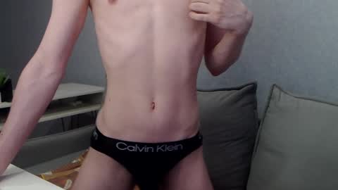 Snapshot of angelraaay chatting on January 22, 2025, 9:02 am Angel online show from January 22, 2025, 9:02 am