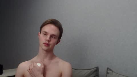 Snapshot of angelraaay chatting on January 25, 2025, 9:25 pm Angel online show from January 25, 2025, 9:25 pm