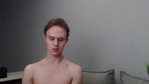 Snapshot of angelraaay chatting on January 30, 2025, 6:43 pm Angel online show from January 30, 2025, 6:43 pm