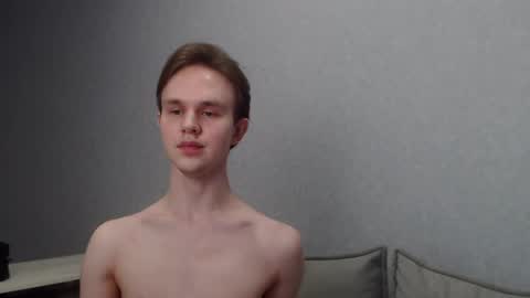 Snapshot of angelraaay chatting on February 3, 2025, 12:25 pm Angel online show from February 3, 2025, 12:25 pm