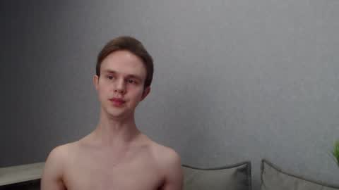 Snapshot of angelraaay chatting on February 5, 2025, 12:17 pm Angel online show from February 5, 2025, 12:17 pm