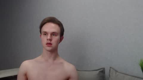 Snapshot of angelraaay chatting on February 5, 2025, 9:29 pm Angel online show from February 5, 2025, 9:29 pm