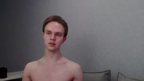 Snapshot of angelraaay chatting on February 7, 2025, 9:37 am Angel online show from February 7, 2025, 9:37 am