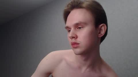 Snapshot of angelraaay chatting on February 7, 2025, 7:17 pm Angel online show from February 7, 2025, 7:17 pm