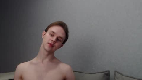 Snapshot of angelraaay chatting on February 10, 2025, 12:29 pm Angel online show from February 10, 2025, 12:29 pm