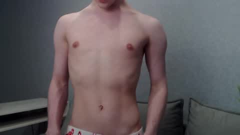 Snapshot of angelraaay chatting on February 10, 2025, 6:35 pm Angel online show from February 10, 2025, 6:35 pm