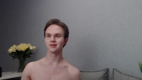 Snapshot of angelraaay chatting on February 15, 2025, 8:54 pm Angel online show from February 15, 2025, 8:54 pm