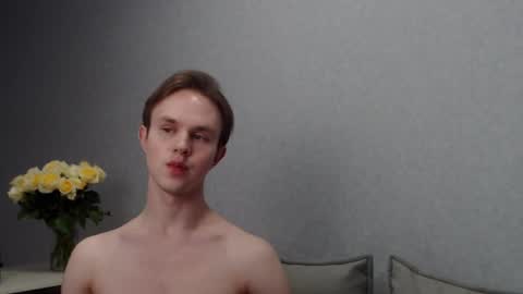 Snapshot of angelraaay chatting on February 16, 2025, 4:32 pm Angel online show from February 16, 2025, 4:32 pm