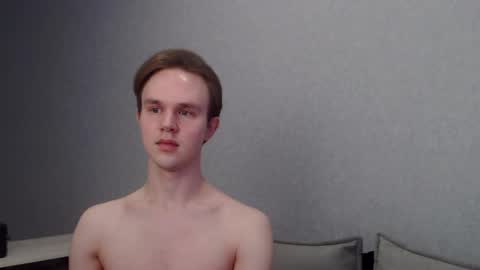 Snapshot of angelraaay chatting on February 19, 2025, 9:28 am Angel online show from February 19, 2025, 9:28 am