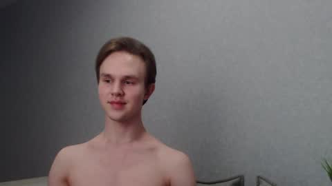 Snapshot of angelraaay chatting on February 20, 2025, 9:31 pm Angel online show from February 20, 2025, 9:31 pm