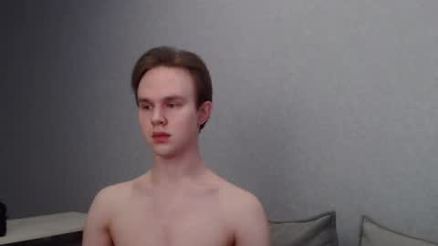 Snapshot of angelraaay chatting on March 1, 2025, 9:07 am Angel online show from March 1, 2025, 9:07 am