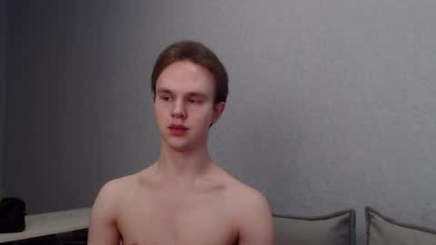 Snapshot of angelraaay chatting on March 4, 2025, 9:29 am Angel online show from March 4, 2025, 9:29 am