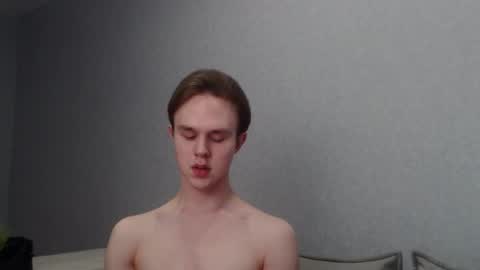 Snapshot of angelraaay chatting on March 4, 2025, 12:44 pm Angel online show from March 4, 2025, 12:44 pm