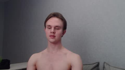 Snapshot of angelraaay chatting on March 5, 2025, 6:01 pm Angel online show from March 5, 2025, 6:01 pm