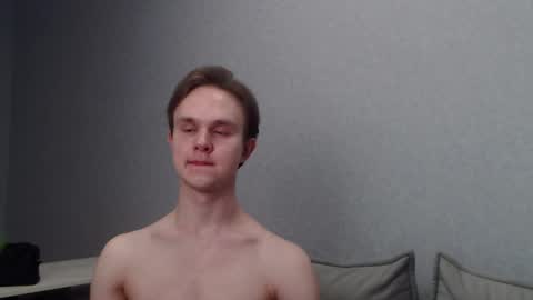 Snapshot of angelraaay chatting on March 5, 2025, 9:04 pm Angel online show from March 5, 2025, 9:04 pm