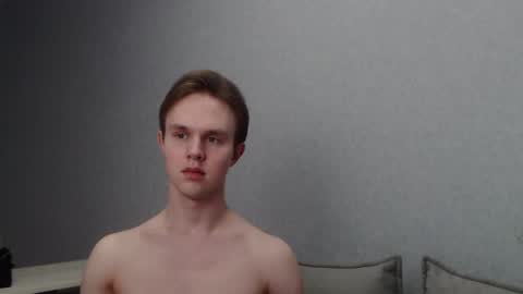 Snapshot of angelraaay chatting on March 8, 2025, 3:24 pm Angel online show from March 8, 2025, 3:24 pm