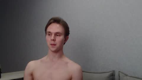 Snapshot of angelraaay chatting on March 11, 2025, 3:45 pm Angel online show from March 11, 2025, 3:45 pm