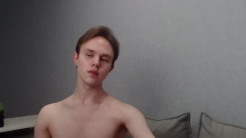 Snapshot of angelraaay chatting on March 12, 2025, 6:22 pm Angel online show from March 12, 2025, 6:22 pm