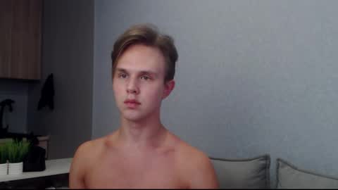 Snapshot of angelraaay chatting on September 18, 2025, 11:23 am Angel online show from September 18, 2025, 11:23 am