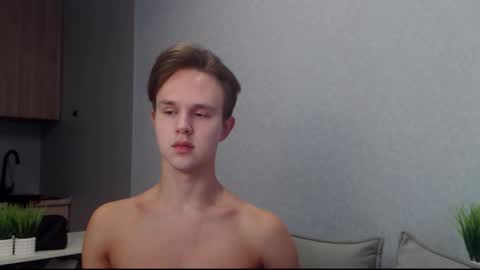 Snapshot of angelraaay chatting on September 30, 2025, 8:41 am Angel online show from September 30, 2025, 8:41 am