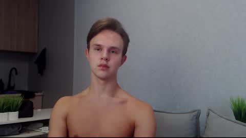 Snapshot of angelraaay chatting on October 6, 2025, 8:56 am Angel online show from October 6, 2025, 8:56 am