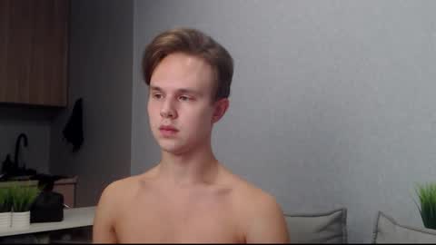 Snapshot of angelraaay chatting on October 13, 2025, 8:03 am Angel online show from October 13, 2025, 8:03 am