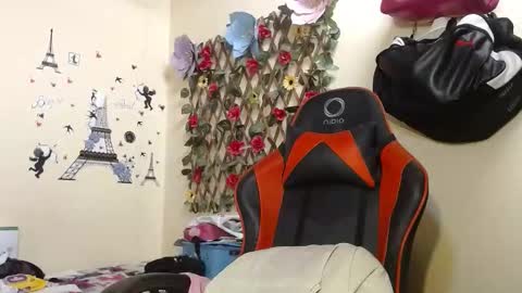 angelsexhotlatin online show from October 8, 2025, 4:04 pm